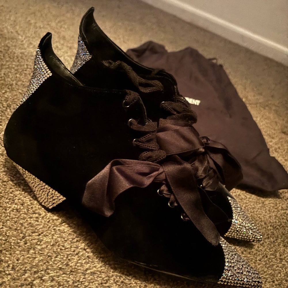 Saint Laurent Black Ankle Boots Sleek Design - Picture 6 of 6